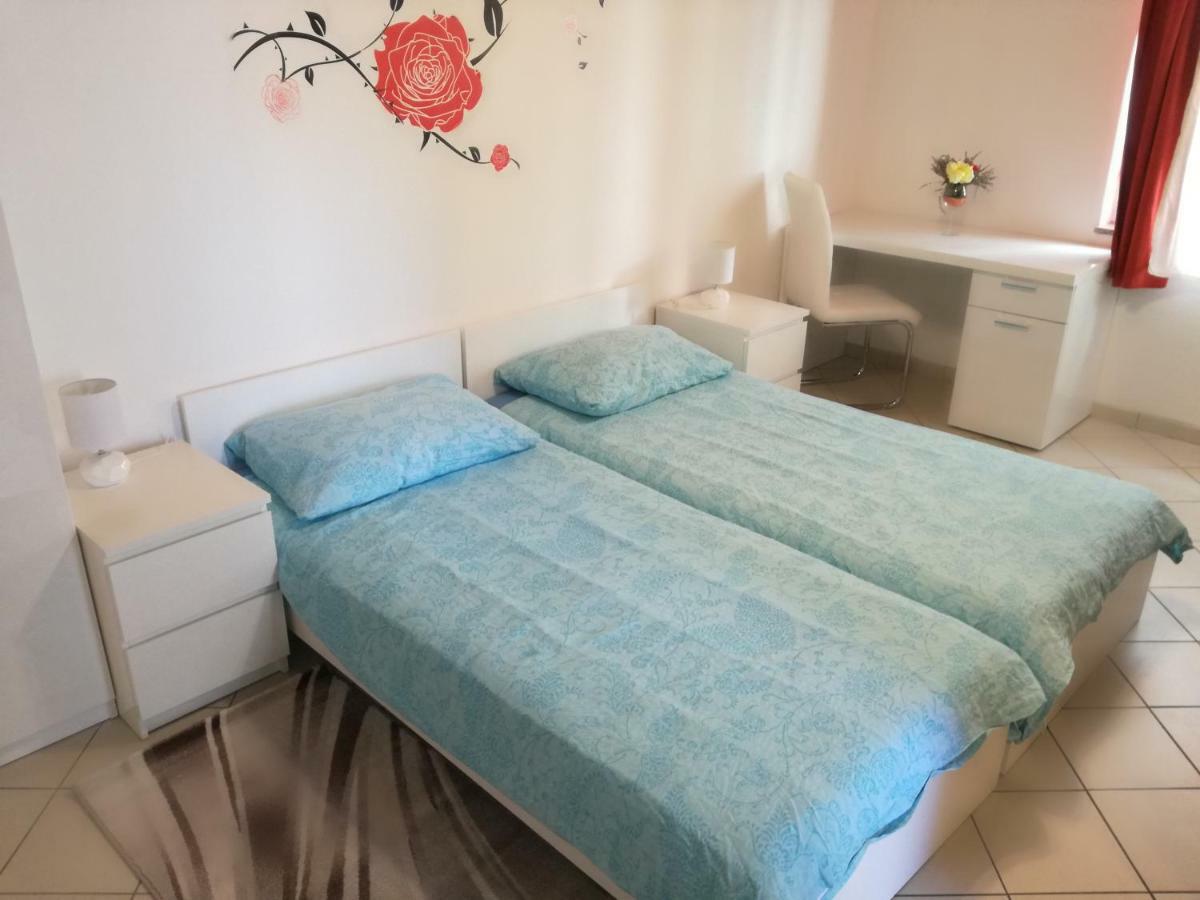 Vile Park Apartments Пореч Екстер'єр фото